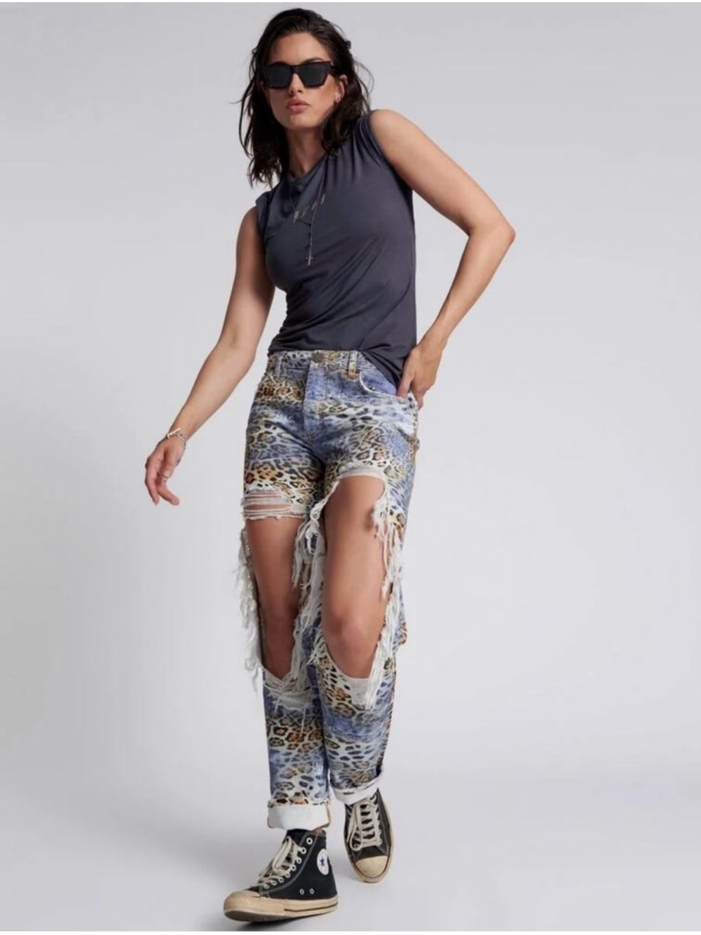 🐆One Teaspoon Leopard Print Distressed Truckers jeans- NWT SZ 25🐆